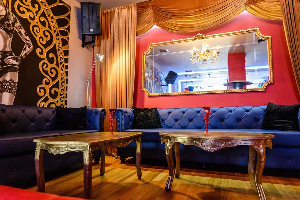 Lux Hotel Пирей Экстерьер фото