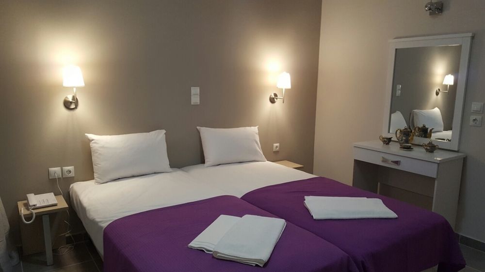 Lux Hotel Пирей Экстерьер фото