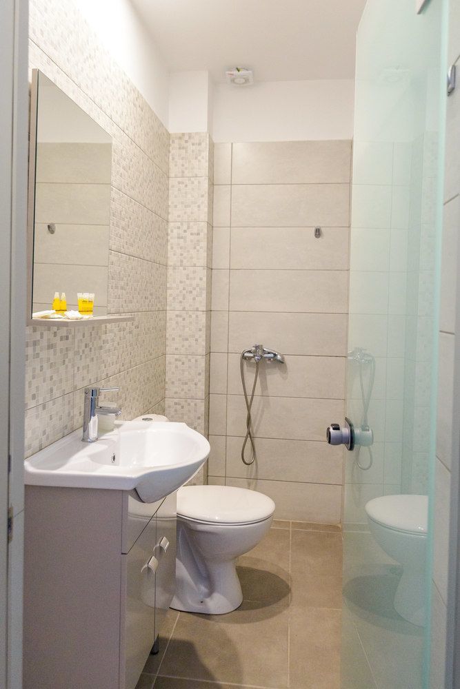 Lux Hotel Пирей Экстерьер фото