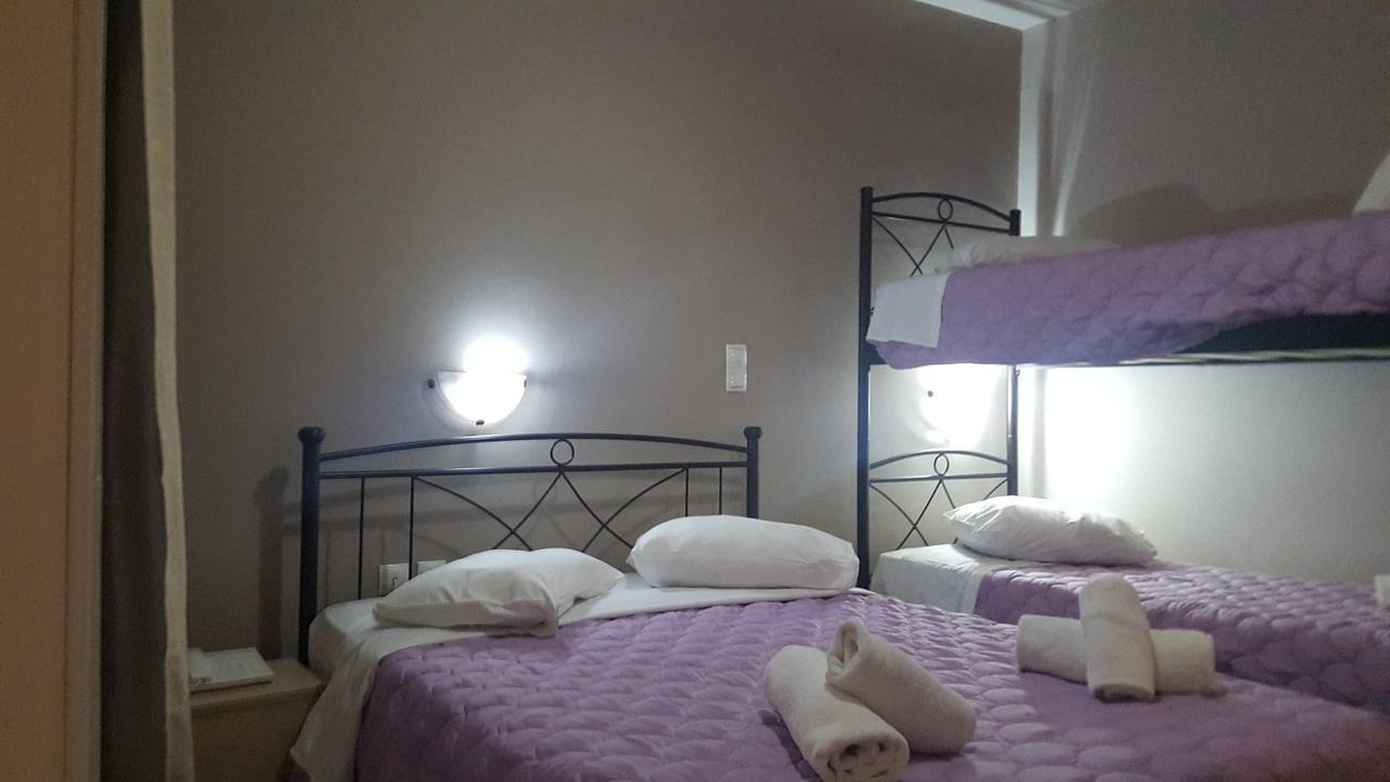 Lux Hotel Пирей Экстерьер фото