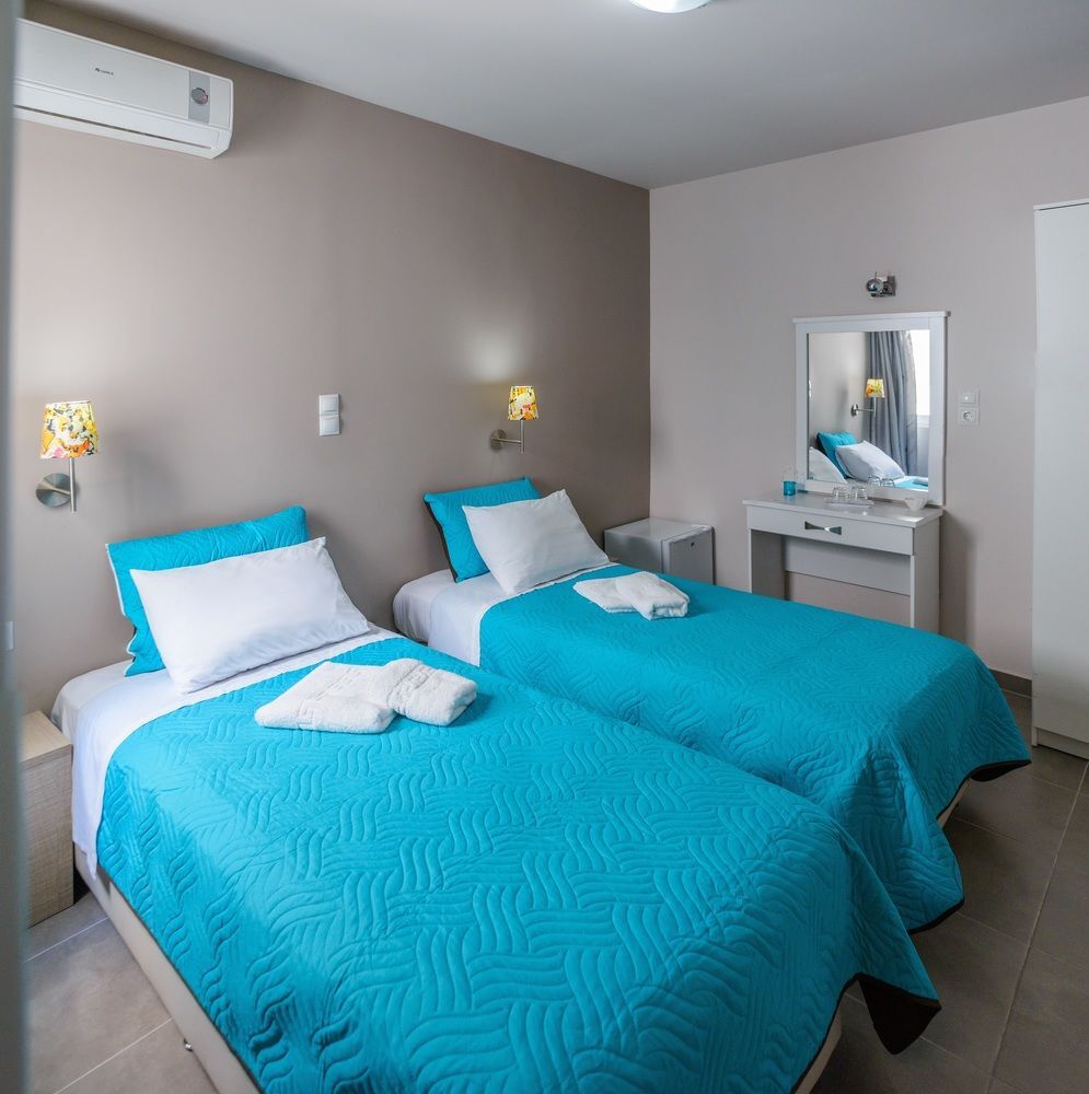 Lux Hotel Пирей Экстерьер фото