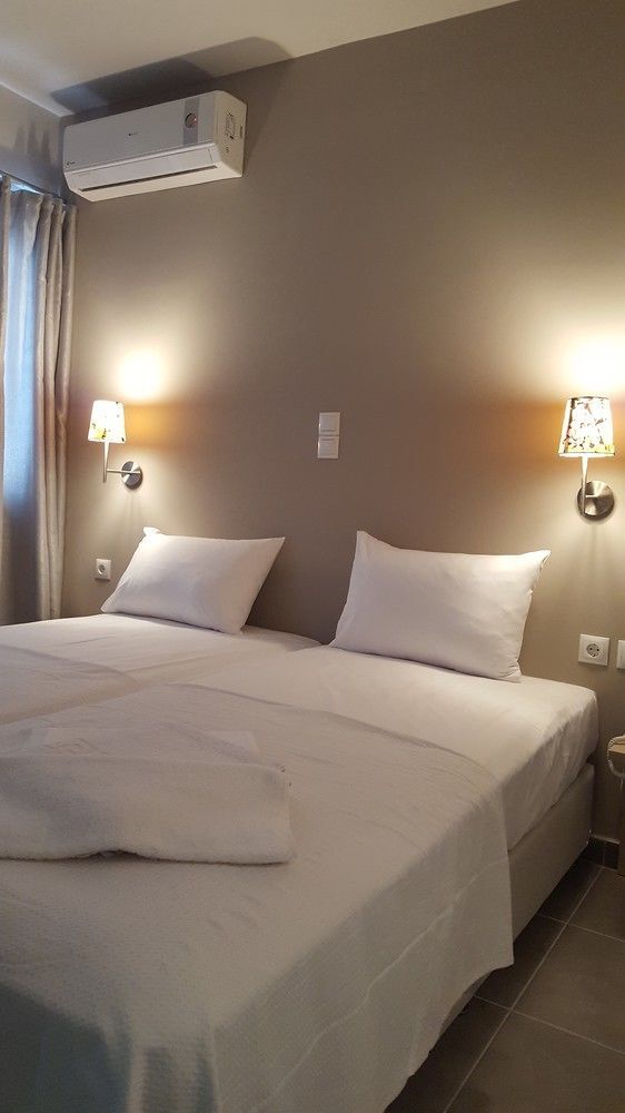 Lux Hotel Пирей Экстерьер фото