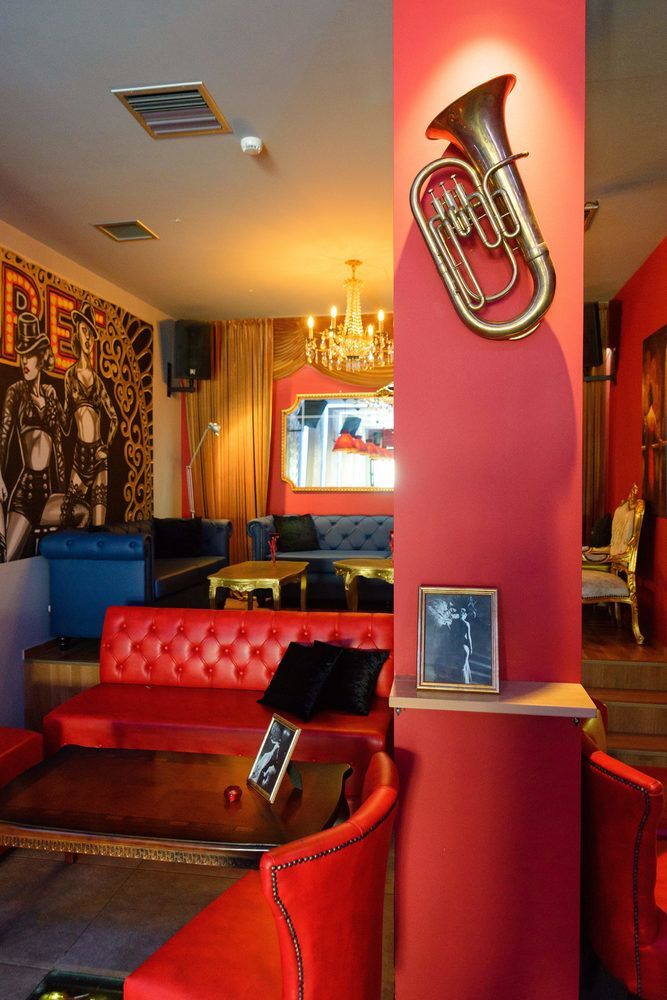 Lux Hotel Пирей Экстерьер фото